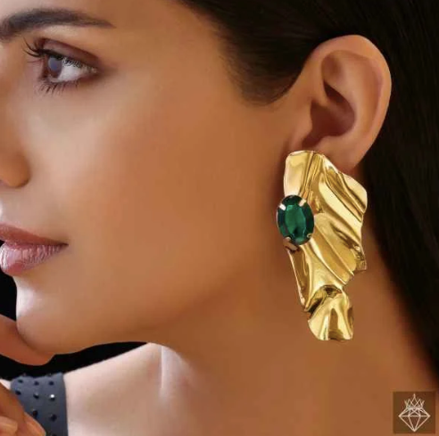 Emerald gold high quality earrings